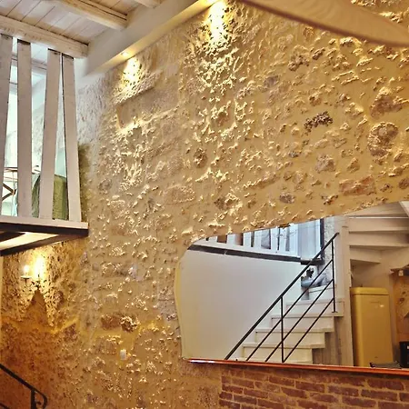 Smaragdi Boutique