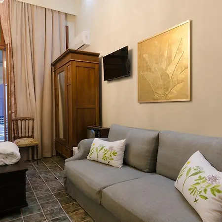 Smaragdi Boutique 4*
