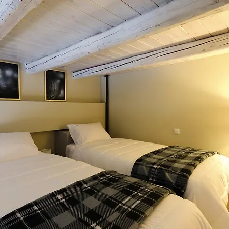 Smaragdi Boutique ريثيمنو